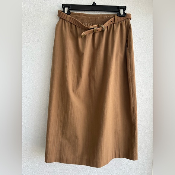 “Old Money” Vintage Alfred Dunner Tan Pocketed Skirt with Belt - Picture 1 of 1